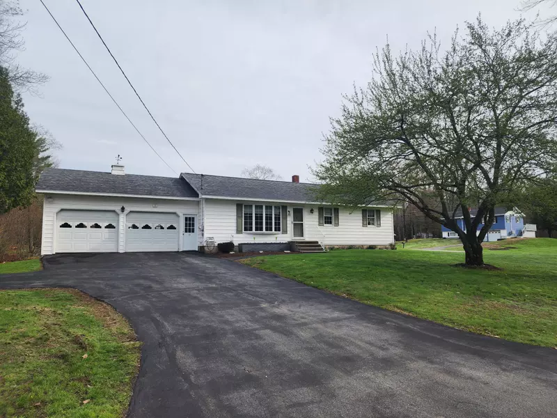 10 Forest CIR, Jay, ME 04239