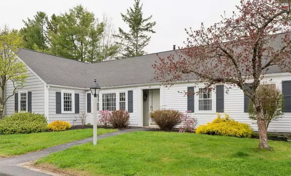 Falmouth, ME 04105,66 Colonial VLG #66