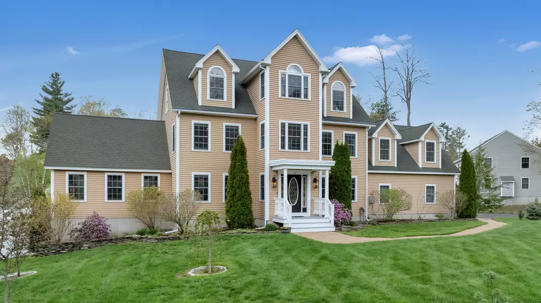 57 Deerfield RD, North Berwick, ME 03906