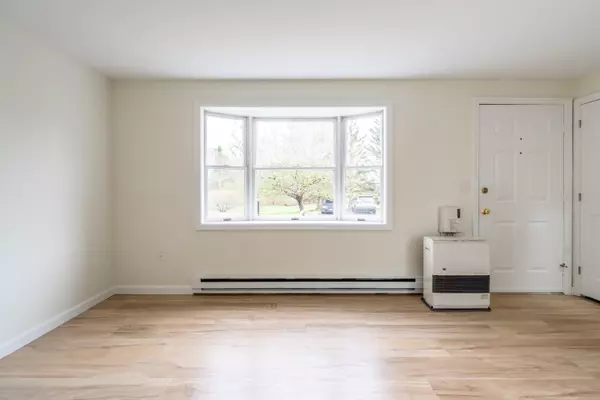 Cape Elizabeth, ME 04107,3 Great Pond TER #3