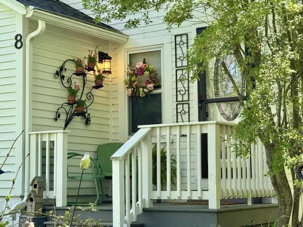 8 Organug RD, York, ME 03909