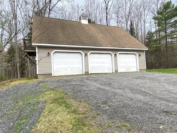 Northport, ME 04849,625 Shore RD