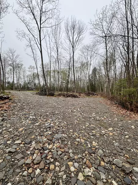 352 Gardiner RD, Dresden, ME 04342