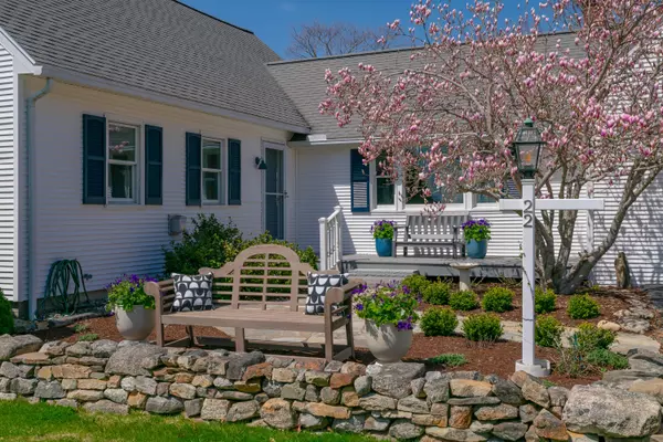 Kennebunkport, ME 04046,22 Pier RD