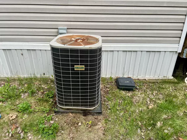 Gardiner, ME 04345,15 Barnett WAY