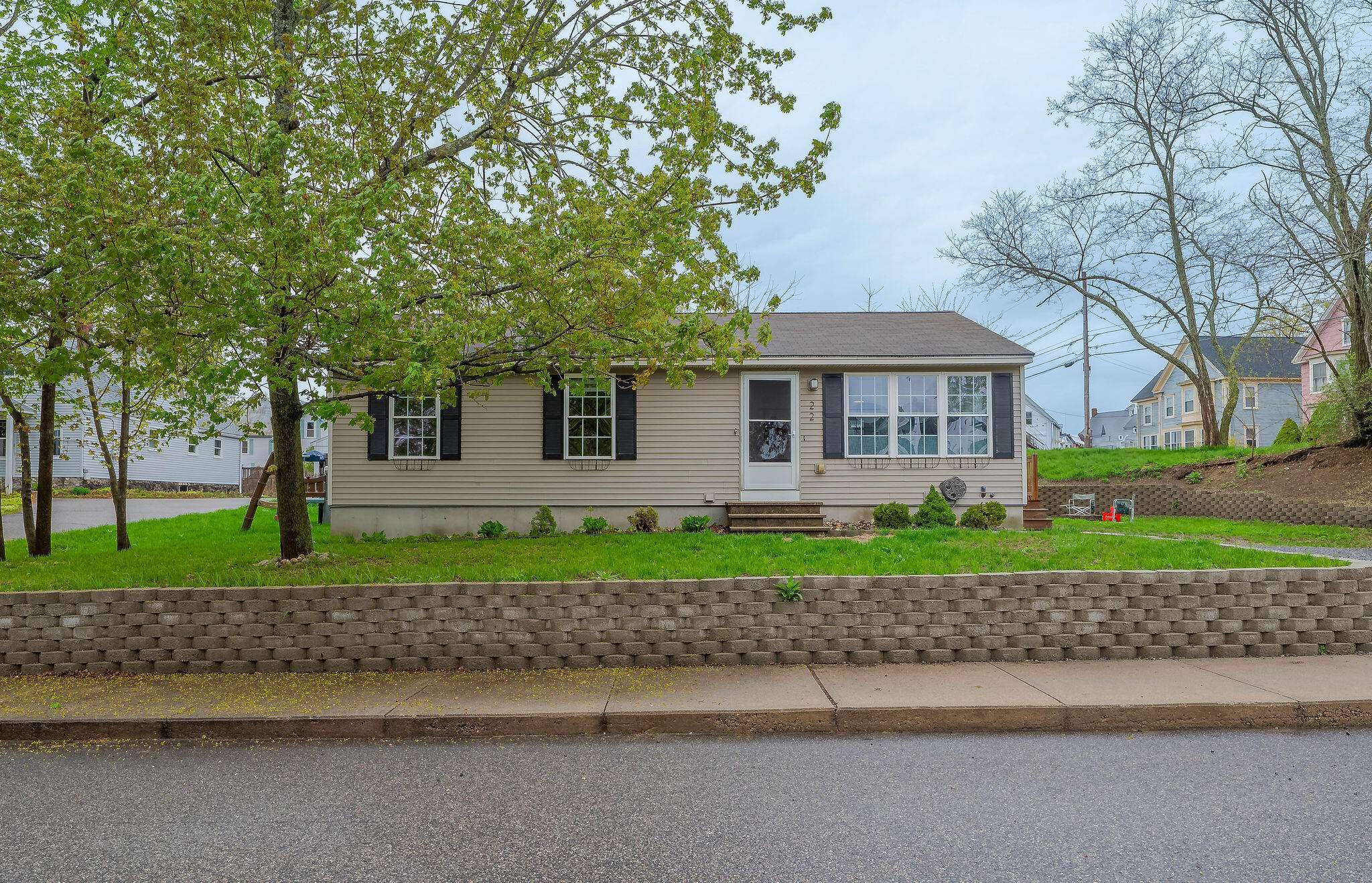22 Tebbetts AVE, Sanford, ME 04073