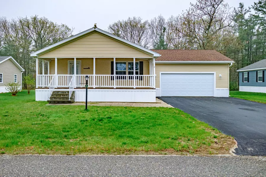 21 Fieldstone DR, Lyman, ME 04002