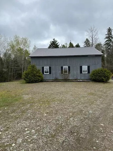 2232 Carmel Road North, Newburgh, ME 04444