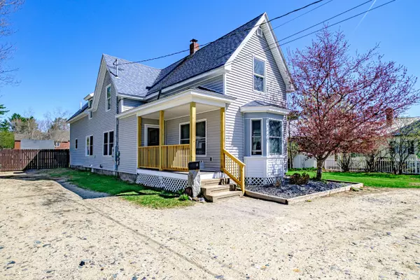 Norway, ME 04268,32 Tucker ST