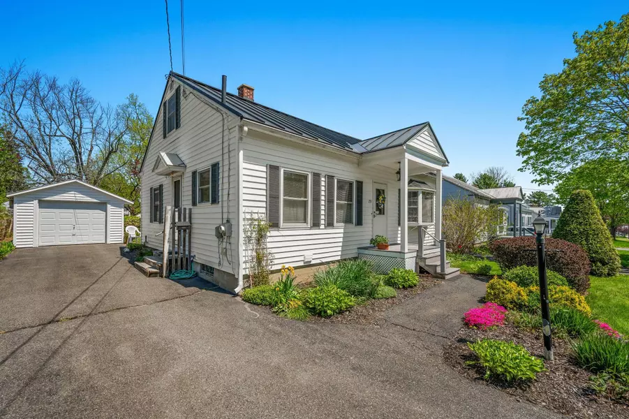 79 Oakland ST, Waterville, ME 04901