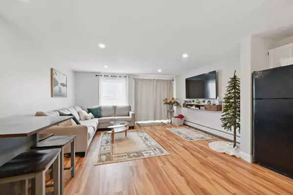 Rangeley, ME 04970,10 Fuller ST #C