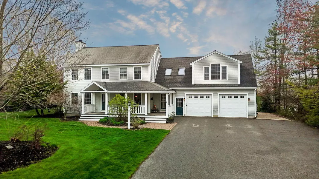 2 Heather LN, Scarborough, ME 04074