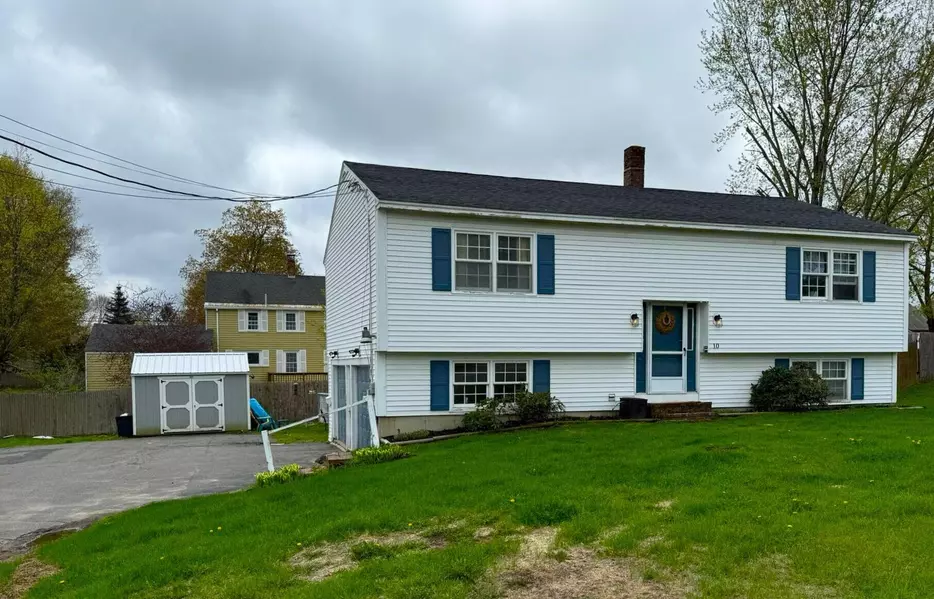 10 Eustis Pkwy, Waterville, ME 04901