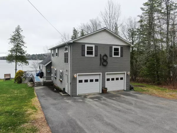 18 Camby LN, Lincoln, ME 04457