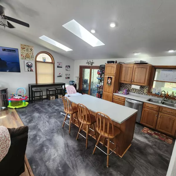 Oakland, ME 04963,61 Town Farm RD