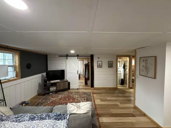 Hiram, ME 04041,62 Main ST