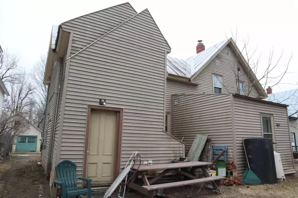 Skowhegan, ME 04976,72 Milburn ST