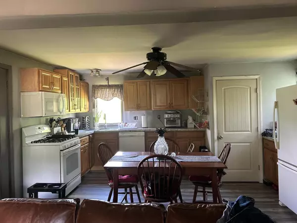 Medford, ME 04463,27 Trestle RD