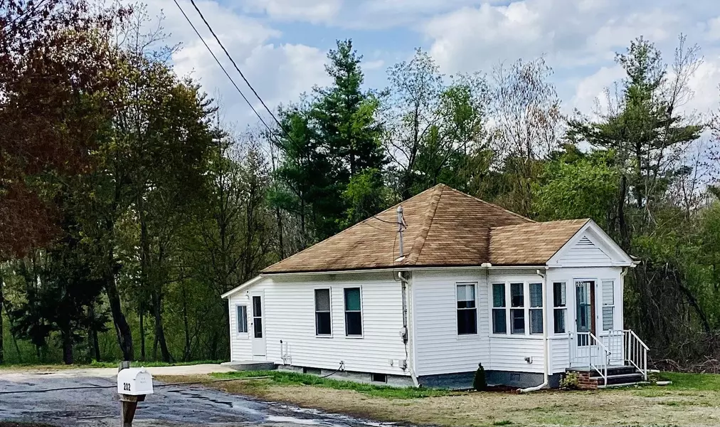 202 Cottage ST, Sanford, ME 04073