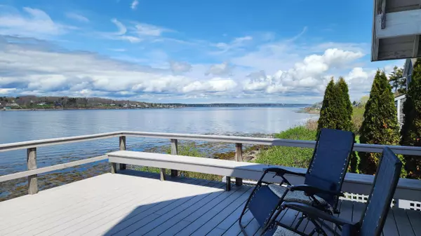 Harpswell, ME 04079,61 W Shore RD