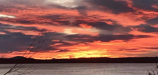 Stockton Springs, ME 04981,88 Schooner DR