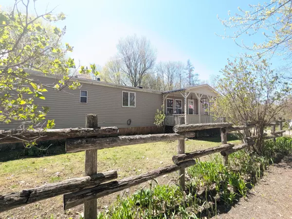 Guilford, ME 04443,19 Prospect ST