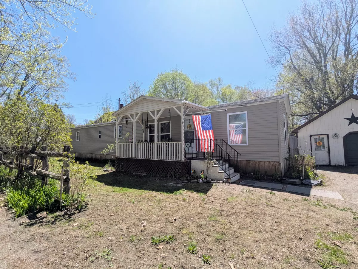 Guilford, ME 04443,19 Prospect ST