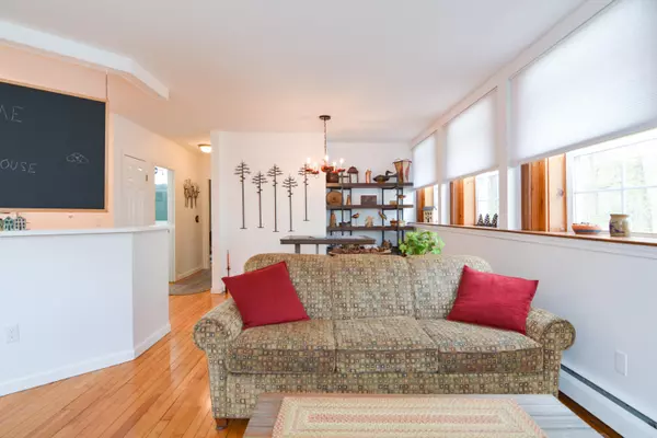 Hallowell, ME 04347,85 Middle ST #6