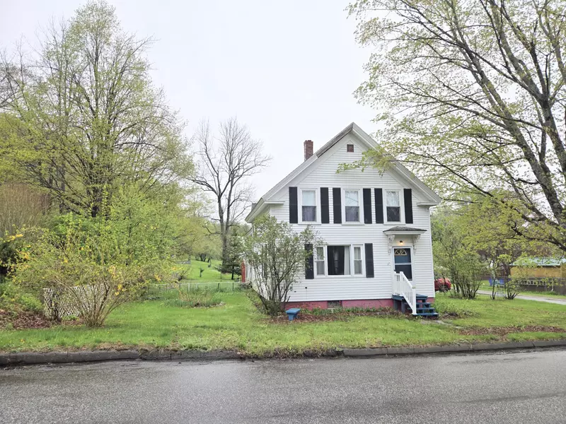 27 Cannard ST, Gardiner, ME 04345