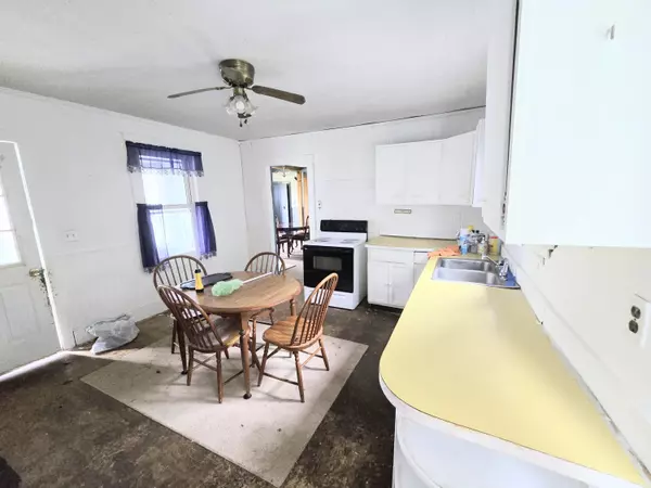 Gardiner, ME 04345,27 Cannard ST