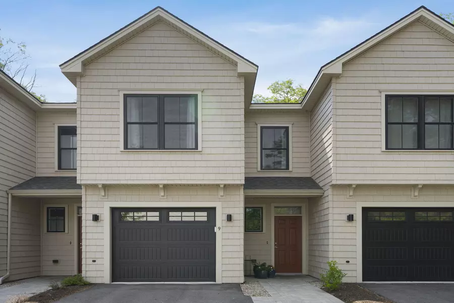 25 Preservation LN #9, South Portland, ME 04106