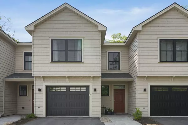 25 Preservation LN #9, South Portland, ME 04106