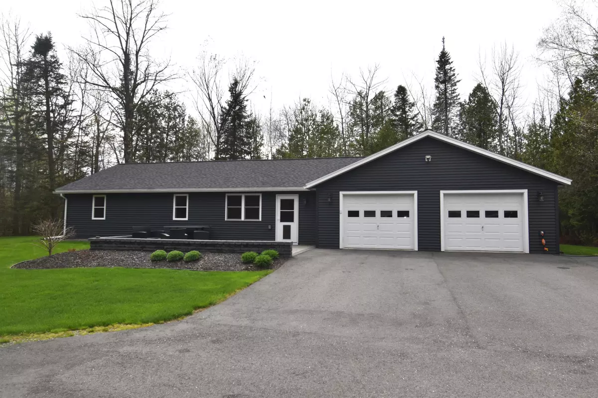 Palmyra, ME 04965,654 Warren Hill RD