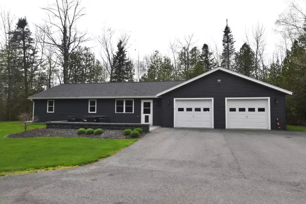 654 Warren Hill RD, Palmyra, ME 04965