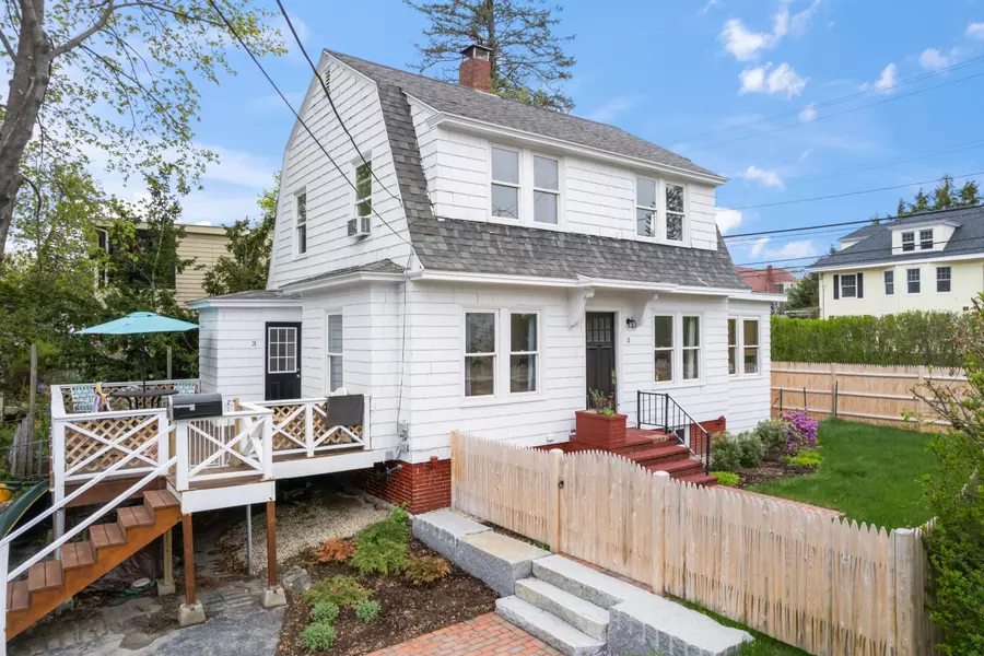 3 Kenilworth ST, Portland, ME 04102