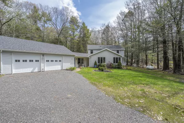 Kennebunkport, ME 04046,121 Log Cabin RD
