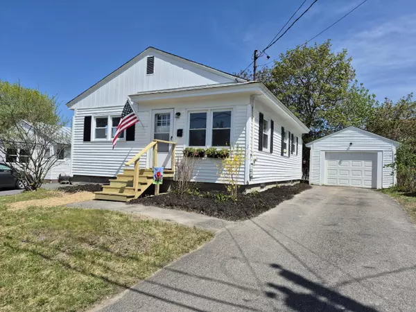6 Keyes ST, Fairfield, ME 04937