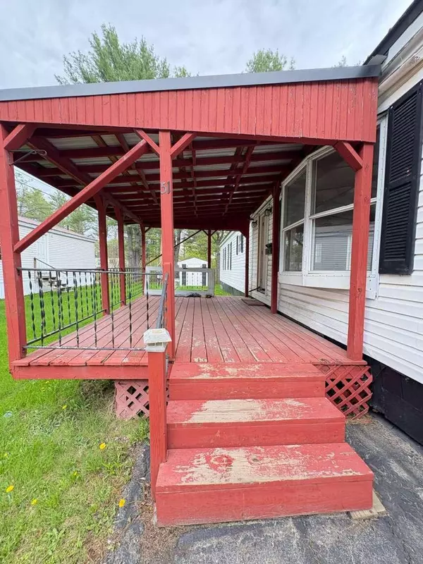 Waterville, ME 04901,51 Victoria DR