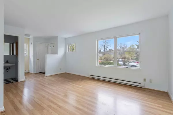 Portland, ME 04102,30 Glenridge DR #30