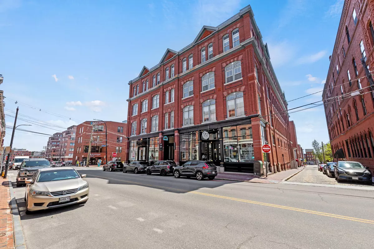 Portland, ME 04101,150 Middle ST #2G
