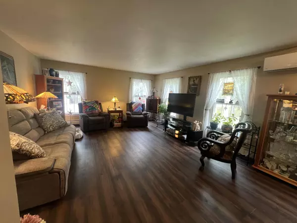 Medway, ME 04460,68 Wilderness DR