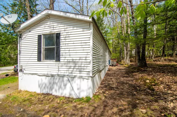 Winthrop, ME 04364,60 Squire CT
