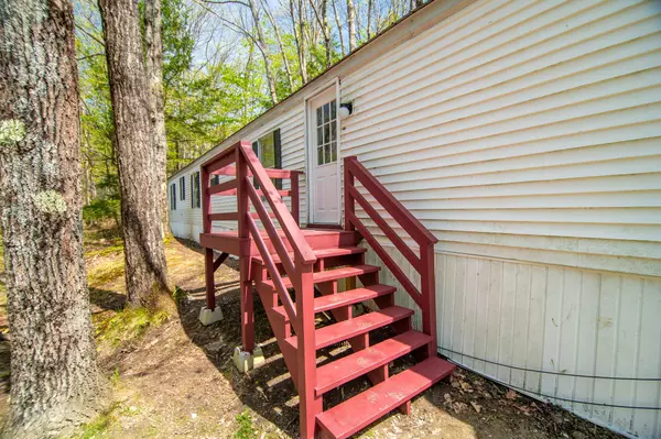 Winthrop, ME 04364,60 Squire CT