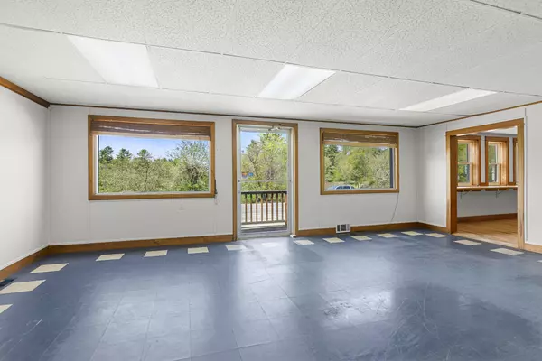 Pownal, ME 04069,407 Hallowell RD