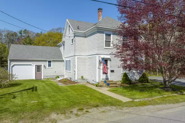 14 Williams ST, Boothbay Harbor, ME 04538