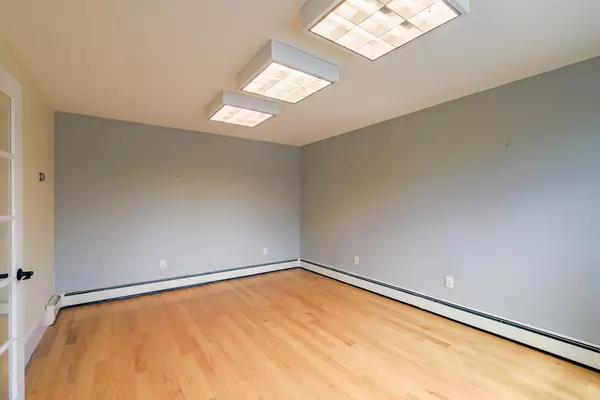 Augusta, ME 04330,1 Higgins ST