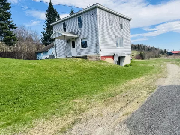 New Canada, ME 04743,106 Coulombe RD