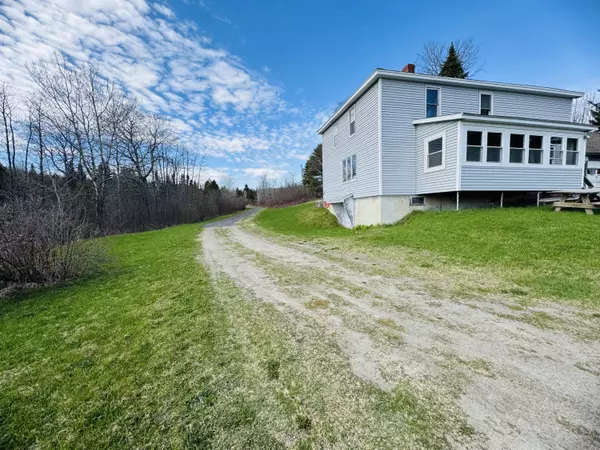 New Canada, ME 04743,106 Coulombe RD