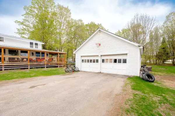 Phillips, ME 04966,22 Pleasant ST