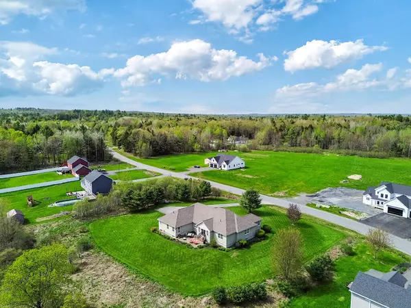 Sidney, ME 04330,30 Royale DR